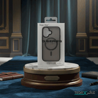 کاور پشت مات مگسیف دار برند Magic mask مناسب برای گوشی آیفون 17