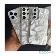 کاور پر هولوگرامی آیفون 16 پرومکس