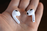 هدفون بلوتوثی اپل مدل AirPods Pro 3